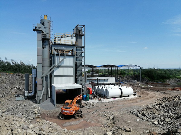 瀝青混凝土攪拌站的安裝需要注意哪些事項(xiàng)？